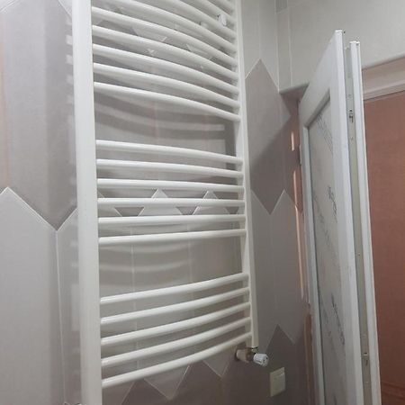 Solo Budget Apartment Tbilisi Zewnętrze zdjęcie